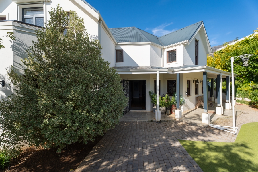 5 Bedroom Property for Sale in Paradyskloof Western Cape